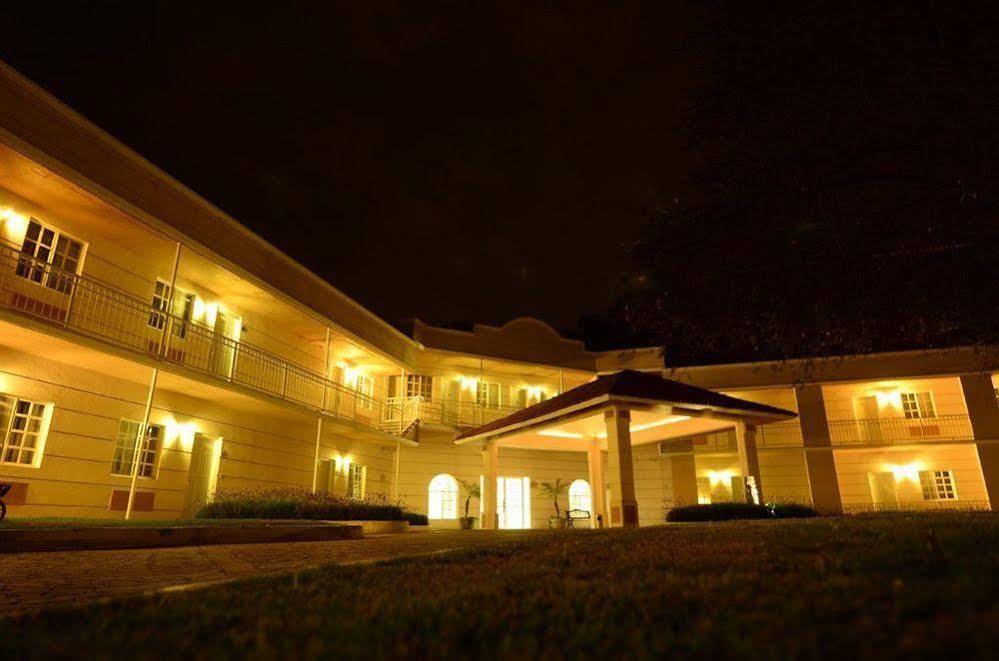 Hotel Real Del Bosque Golf And Spa Tula de Allende Exterior foto